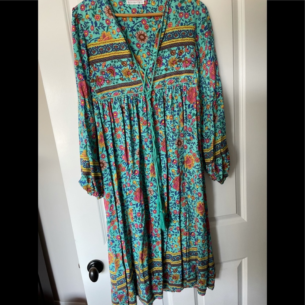 R Vivimos dress.